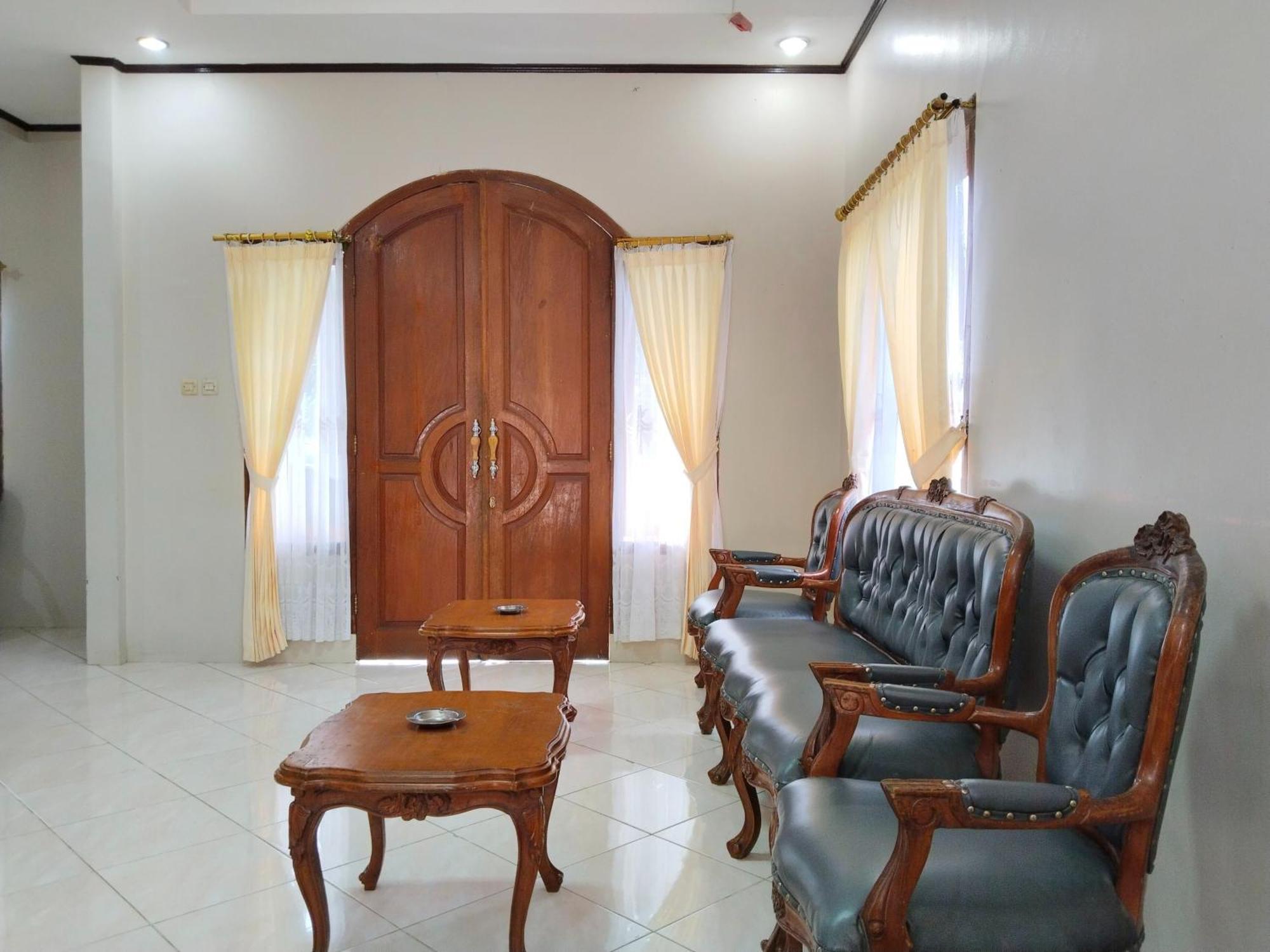 Villa Yustisia Curug 7 Cilember Cisarua Exteriér fotografie
