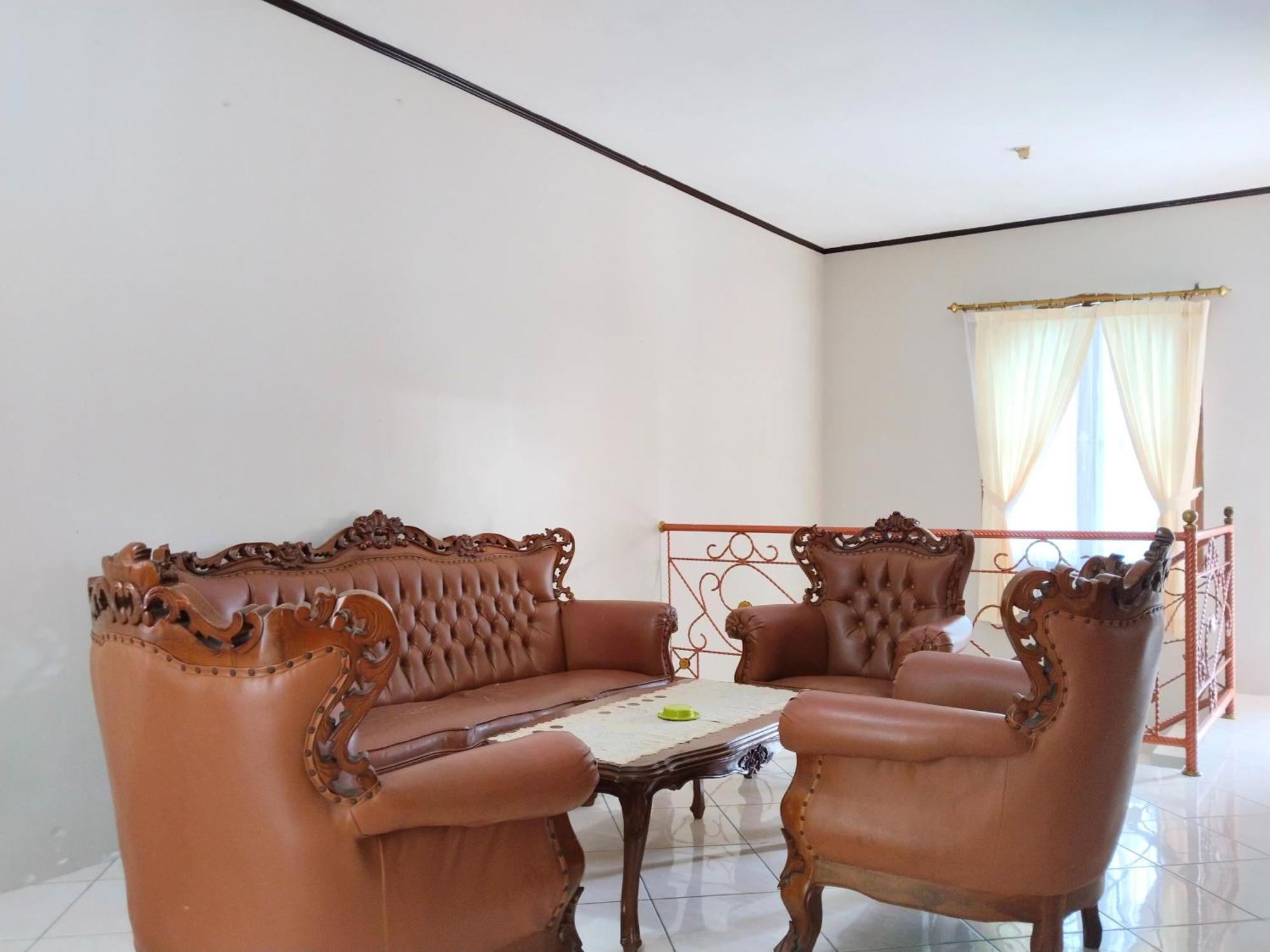 Villa Yustisia Curug 7 Cilember Cisarua Exteriér fotografie