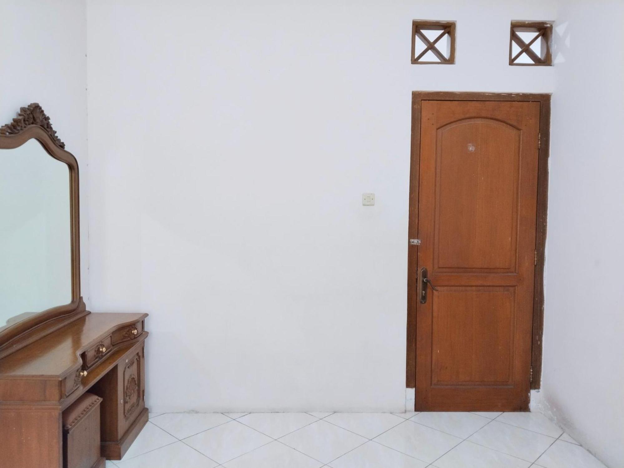Villa Yustisia Curug 7 Cilember Cisarua Exteriér fotografie